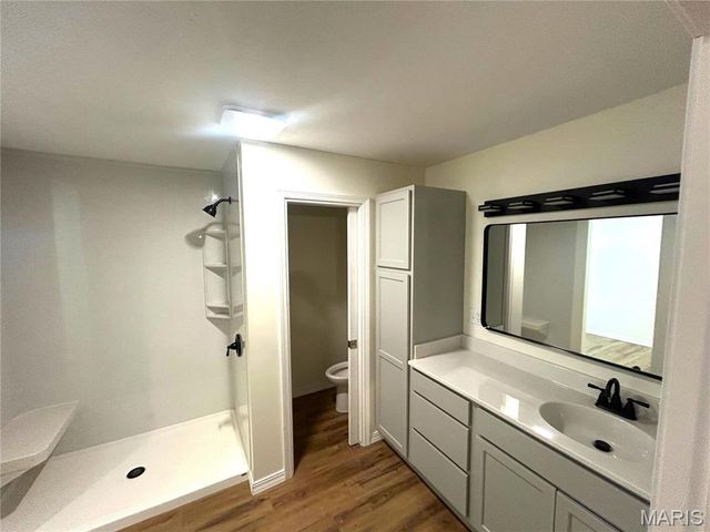 1121 Brooklane Drive E, Carrollton, IL 62016