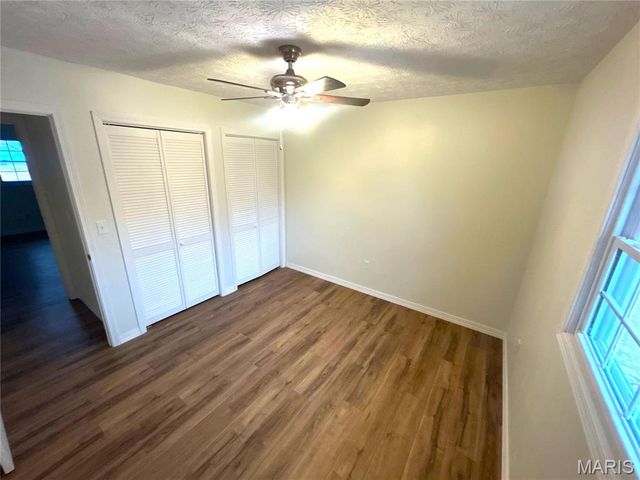 1121 Brooklane Drive E, Carrollton, IL 62016