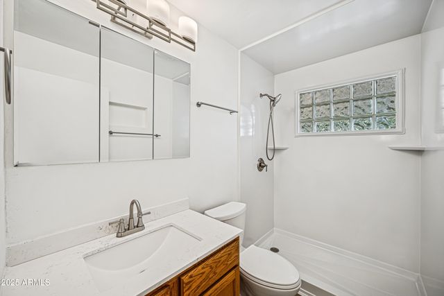 1728 W BENTLEY Street, Mesa, AZ 85201