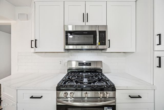 1728 W BENTLEY Street, Mesa, AZ 85201