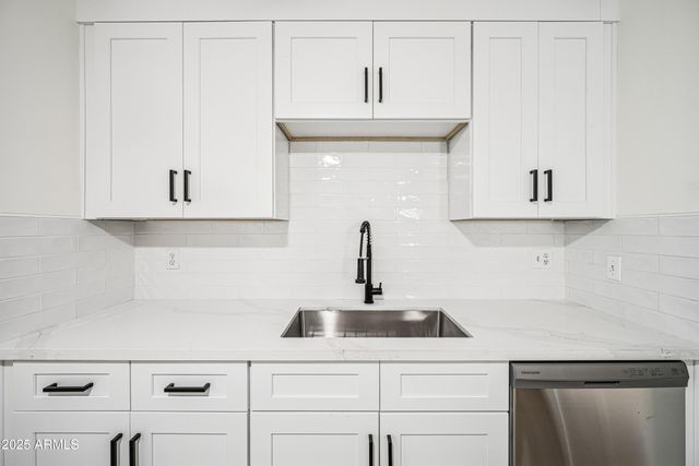 1728 W BENTLEY Street, Mesa, AZ 85201