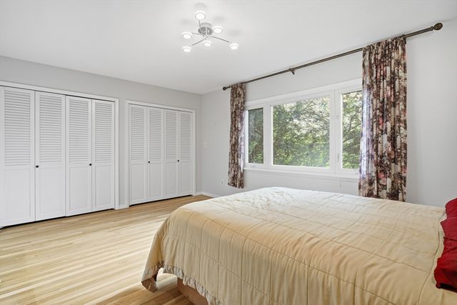 184 Rawson Rd 184, Brookline, MA 02445