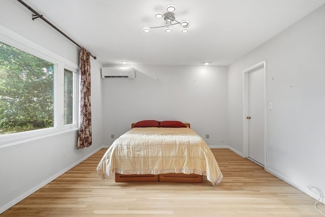 184 Rawson Rd 184, Brookline, MA 02445