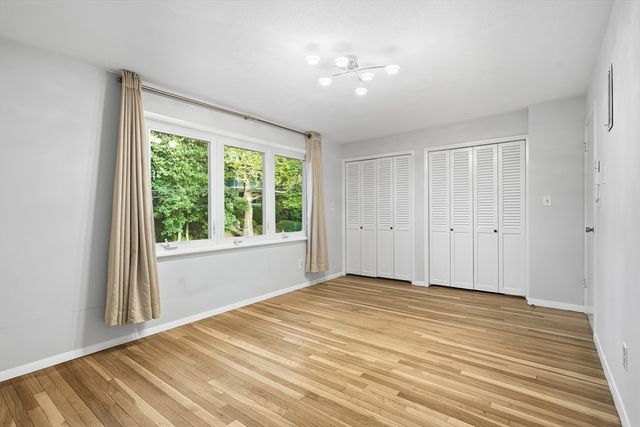 184 Rawson Rd 184, Brookline, MA 02445