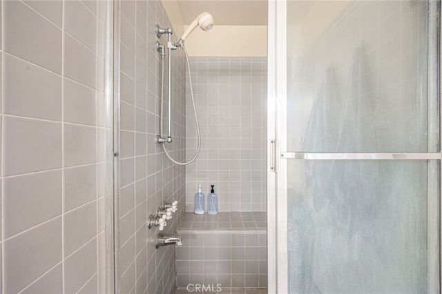 366 El Encanto Dr, Pasadena, CA 91107