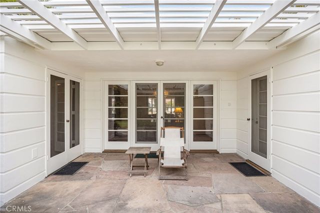 366 El Encanto Dr, Pasadena, CA 91107