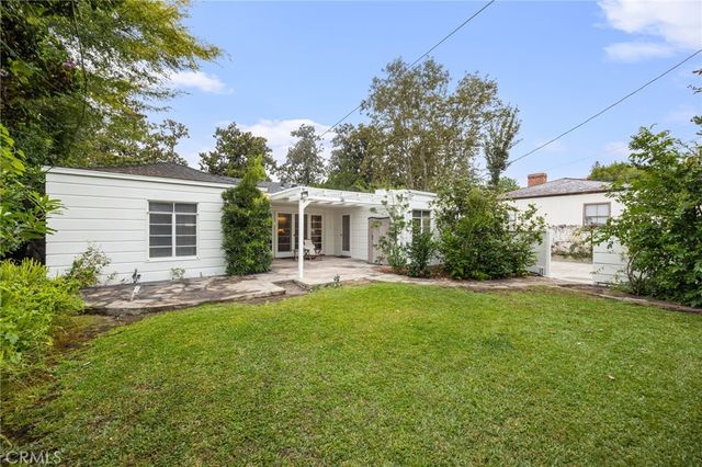 366 El Encanto Dr, Pasadena, CA 91107