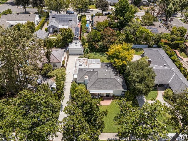 366 El Encanto Dr, Pasadena, CA 91107