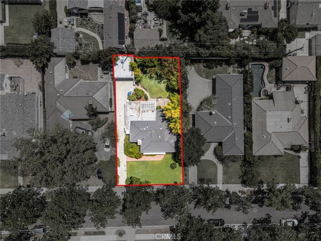 366 El Encanto Dr, Pasadena, CA 91107