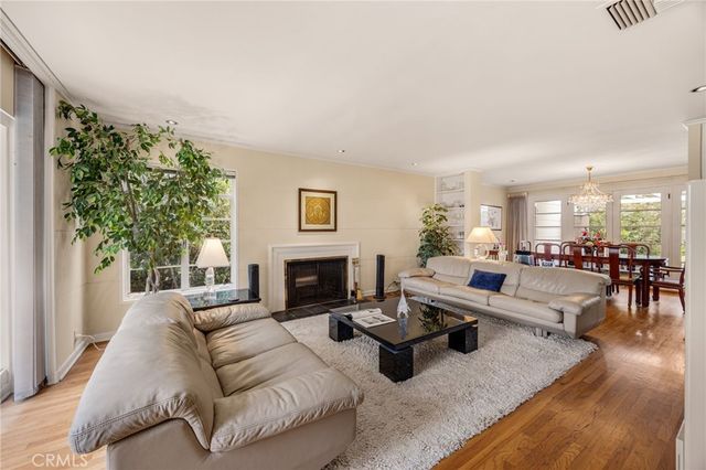366 El Encanto Dr, Pasadena, CA 91107