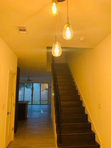 502 Conservation DR, Austin, TX 78717