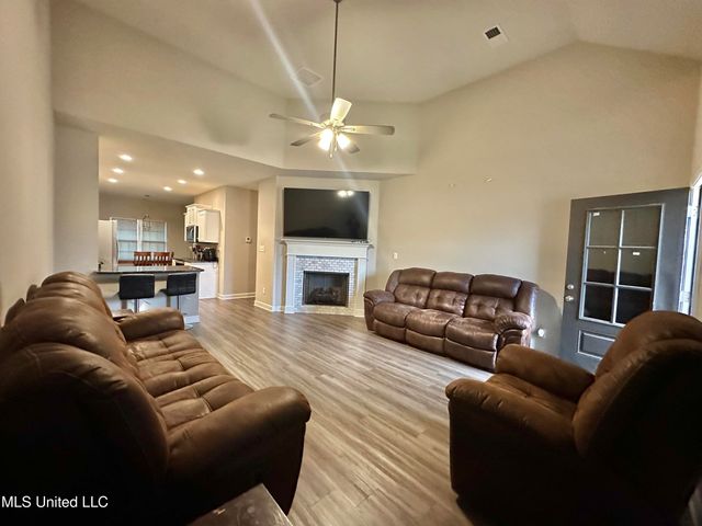 8710 Casey Jones Drive, Southaven, MS 38672