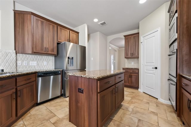 22 N Arrow Canyon Circle, Spring, TX 77389