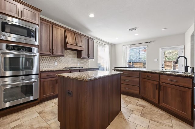 22 N Arrow Canyon Circle, Spring, TX 77389