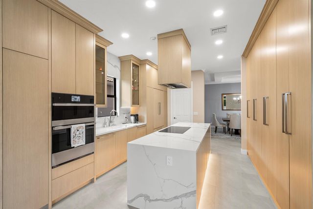 15620 Glencrest Avenue, Delray Beach, FL 33446