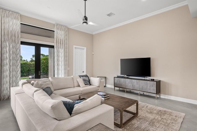 15620 Glencrest Avenue, Delray Beach, FL 33446