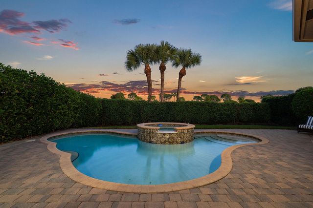 15620 Glencrest Avenue, Delray Beach, FL 33446