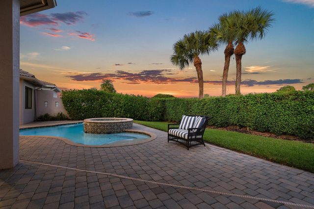 15620 Glencrest Avenue, Delray Beach, FL 33446