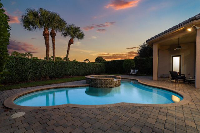 15620 Glencrest Avenue, Delray Beach, FL 33446