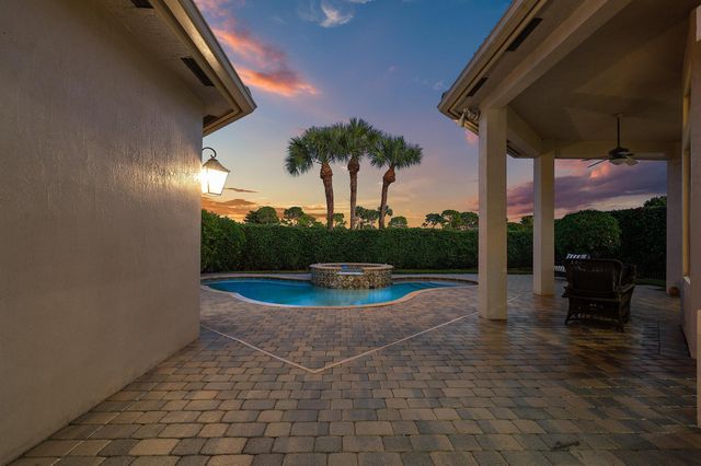 15620 Glencrest Avenue, Delray Beach, FL 33446