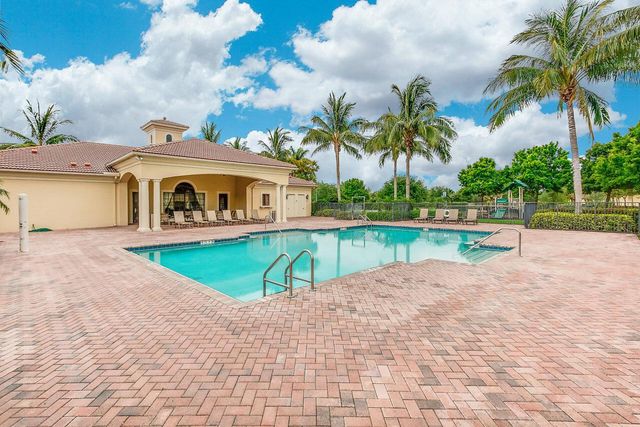 15620 Glencrest Avenue, Delray Beach, FL 33446