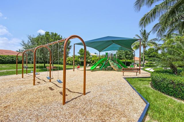 15620 Glencrest Avenue, Delray Beach, FL 33446