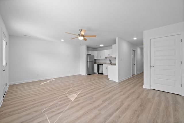 2907 Ashland City Rd Apt 107, Clarksville, TN 37043