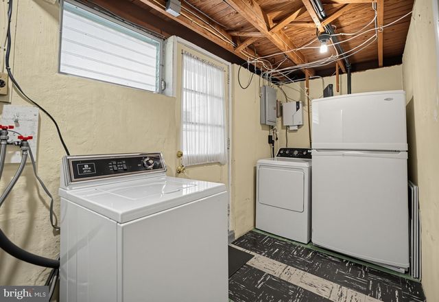245 TALBOT DR, Broomall, PA 19008