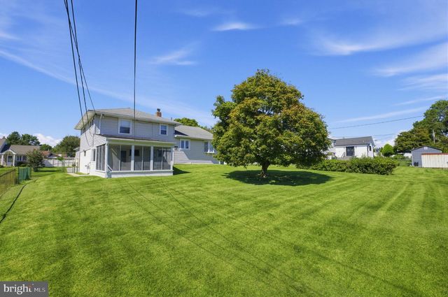 245 TALBOT DR, Broomall, PA 19008