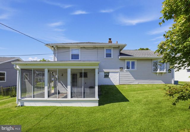 245 TALBOT DR, Broomall, PA 19008