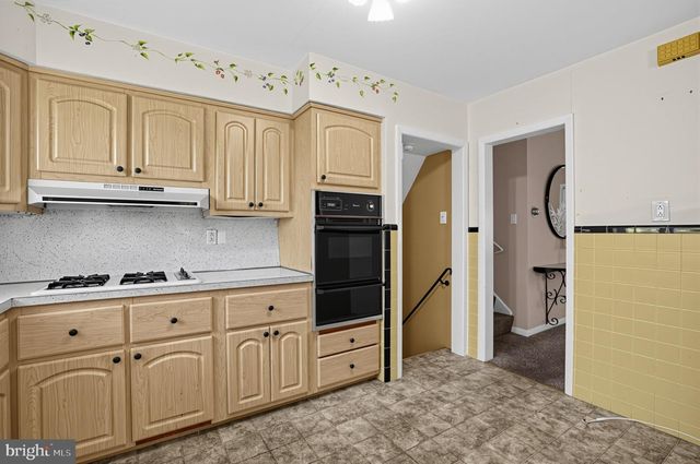 245 TALBOT DR, Broomall, PA 19008