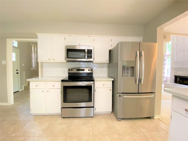 12303 Longfellow Drive, Montgomery, TX 77356