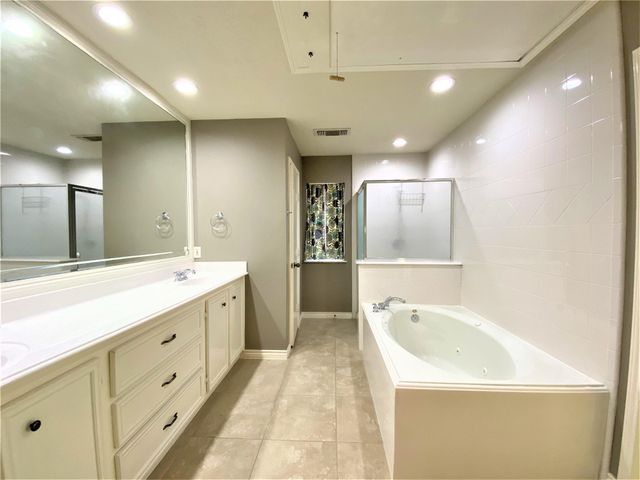 12303 Longfellow Drive, Montgomery, TX 77356