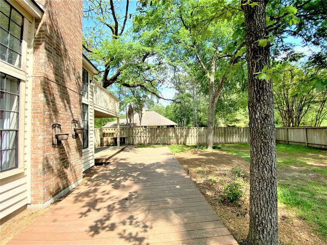 12303 Longfellow Drive, Montgomery, TX 77356