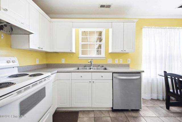 141 Crystal Road, Southport, NC 28461