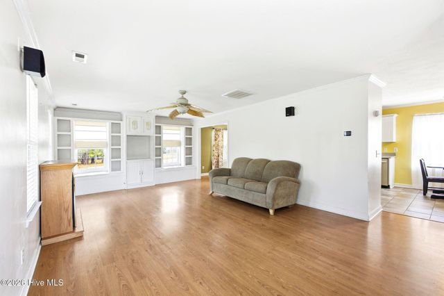 141 Crystal Road, Southport, NC 28461