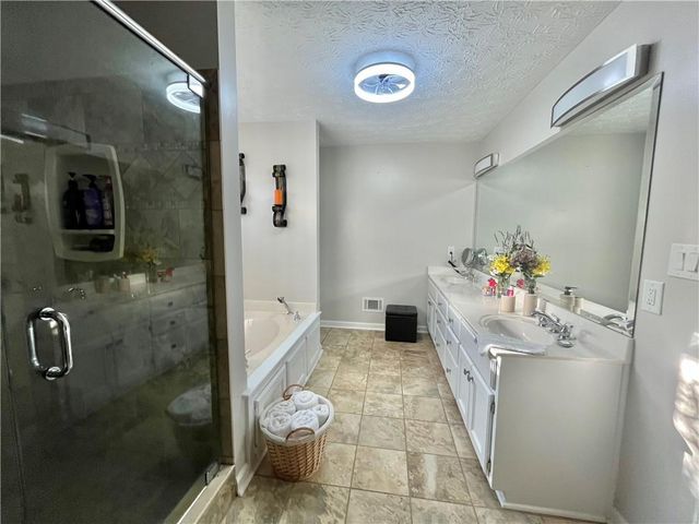 2660 Sandy Creek Circle, Loganville, GA 30052