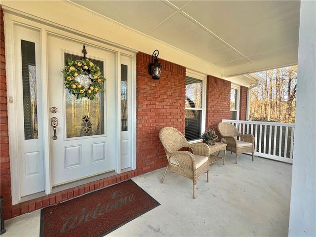 2660 Sandy Creek Circle, Loganville, GA 30052