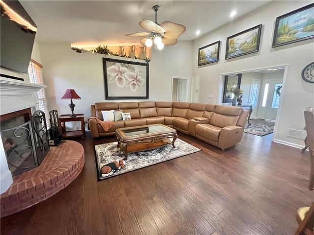 2660 Sandy Creek Circle, Loganville, GA 30052