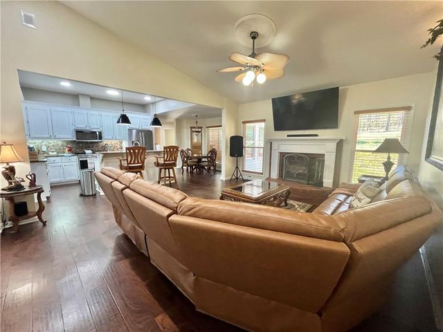 2660 Sandy Creek Circle, Loganville, GA 30052