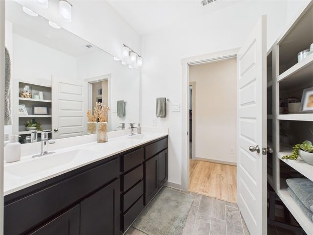 518 Campbell Drive, League City, TX 77573