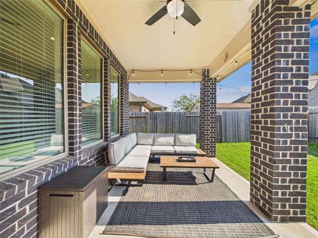 518 Campbell Drive, League City, TX 77573