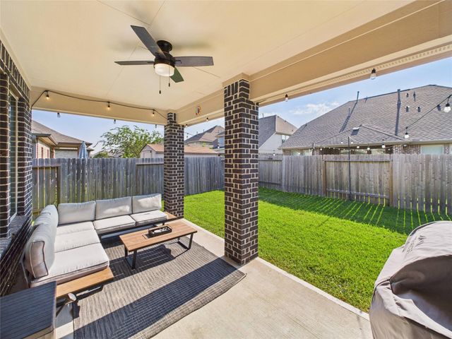 518 Campbell Drive, League City, TX 77573
