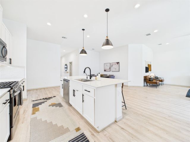 518 Campbell Drive, League City, TX 77573