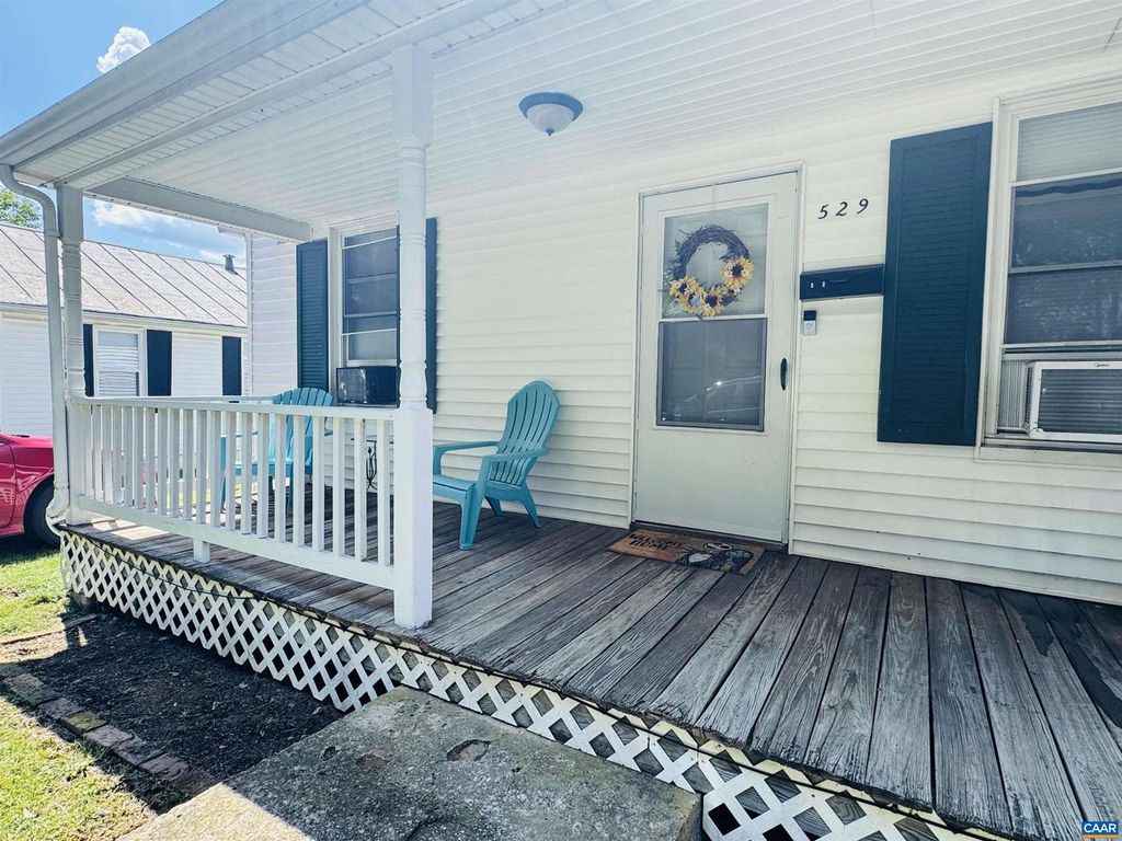 529 BLUFF AVE, Waynesboro, VA 22980