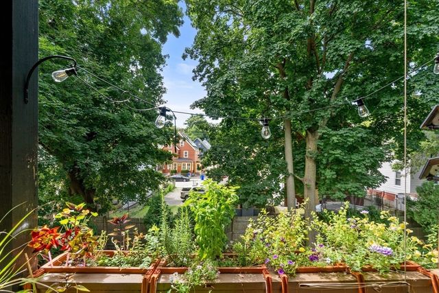 124-126 Minden St 126-2, Boston, MA 02130