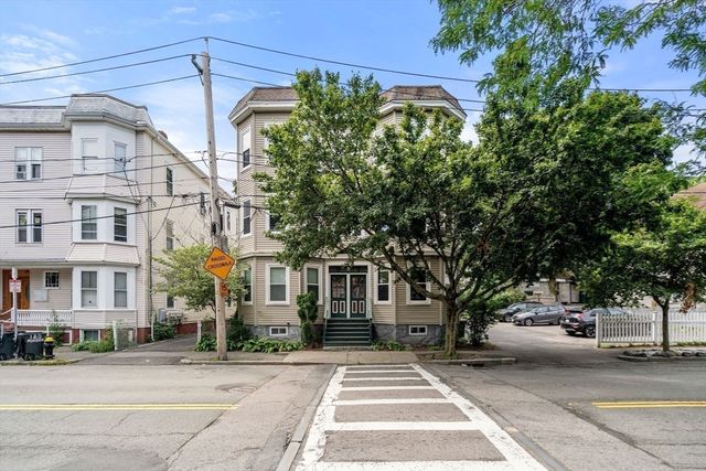 124-126 Minden St 126-2, Boston, MA 02130