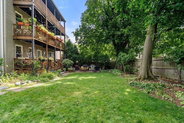 124-126 Minden St 126-2, Boston, MA 02130