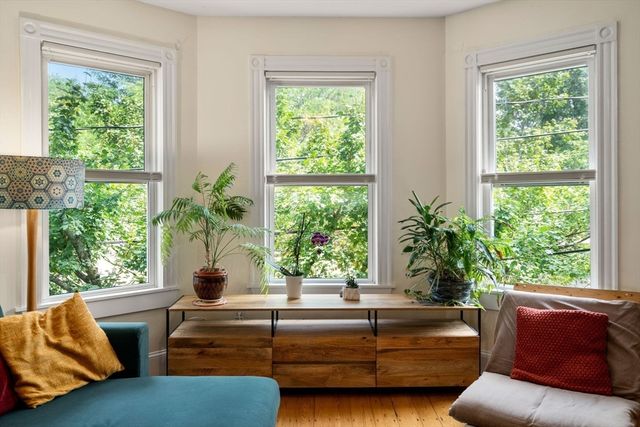 124-126 Minden St 126-2, Boston, MA 02130