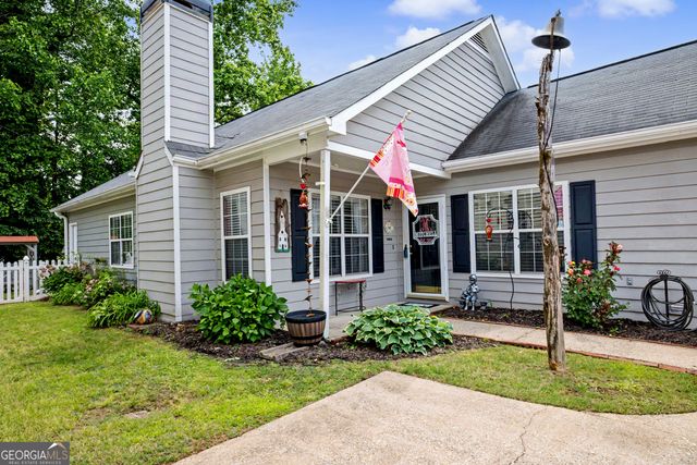 195 Woodgate Drive, Fayetteville, GA 30214